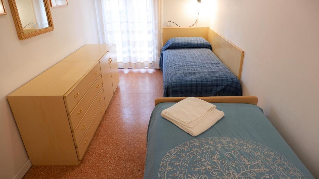 App4Rent Saturno 4 - Family Apartment, Wifi, Parking リド・ディ・イエゾロ エクステリア 写真