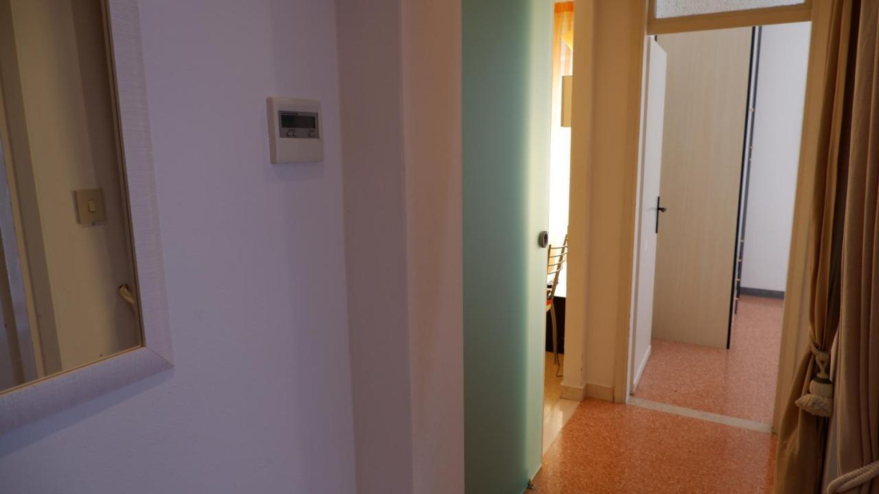 App4Rent Saturno 4 - Family Apartment, Wifi, Parking リド・ディ・イエゾロ エクステリア 写真